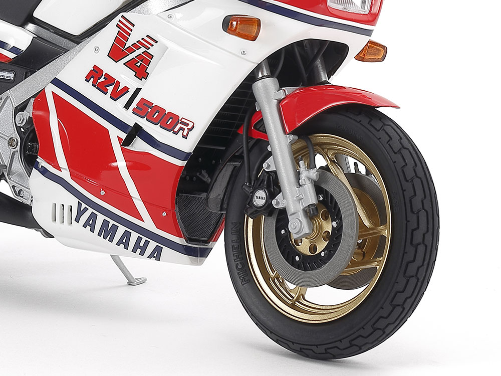 タミヤ 1/12 バイク プラモデル ヤマハ RZV500R 完成品 Amazon | タミヤ 1/12 オートバイシリーズ ヤマハRZV500R | プラモデル