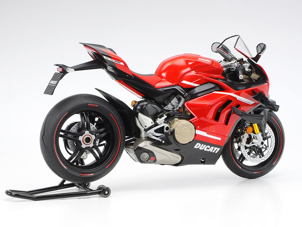 タミカDUCATI スーパーレジェーラ プラモデル完成品 ケース.人形付き