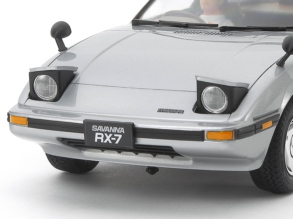 【プラモデル完成品】1/24　タミヤ　サバンナRX-7 タミヤ 電動RCカーシリーズ 1/10RC マツダ SAVANNA RX-7 (M-06シャーシ