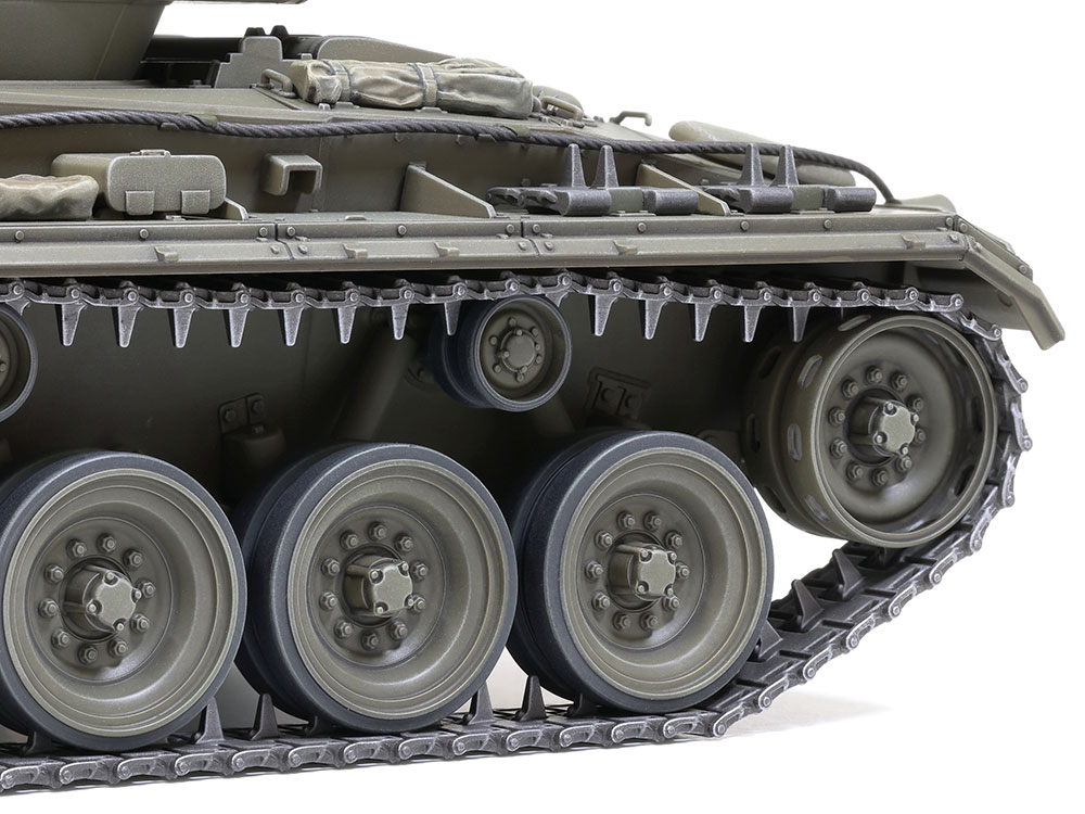 タミヤ 1/35 ミリタリーミニチュアシリーズ 1/35 アメリカ軽戦車M24