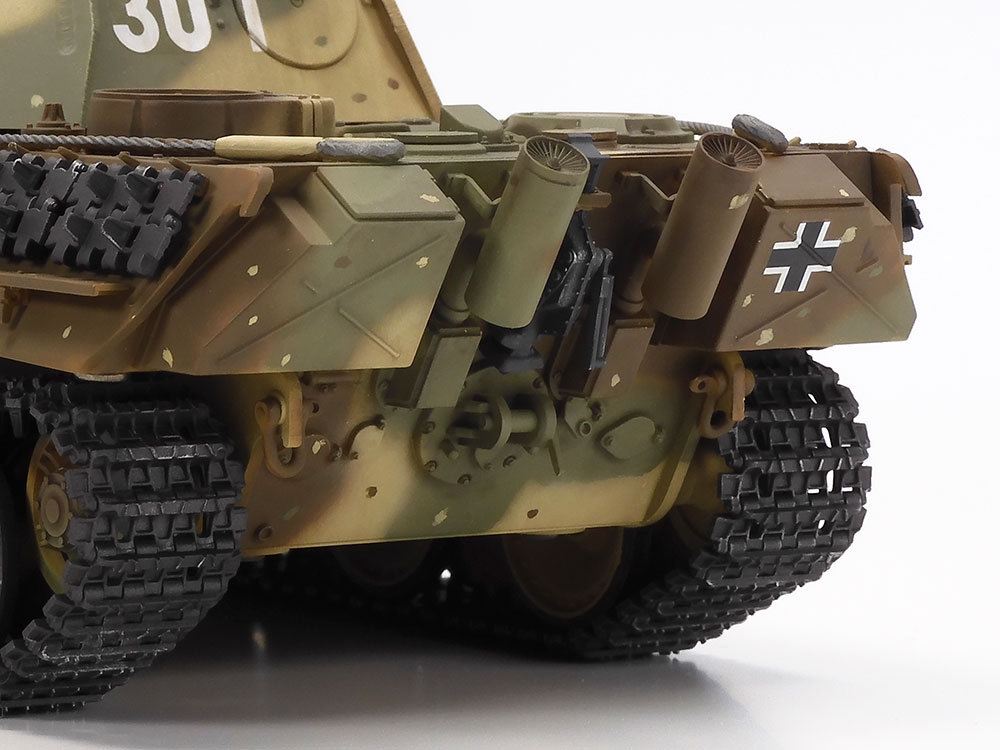 タミヤ 1/35RC ドイツ戦車 パンサーG 後期型 (専用プロポ付き) | タミヤ