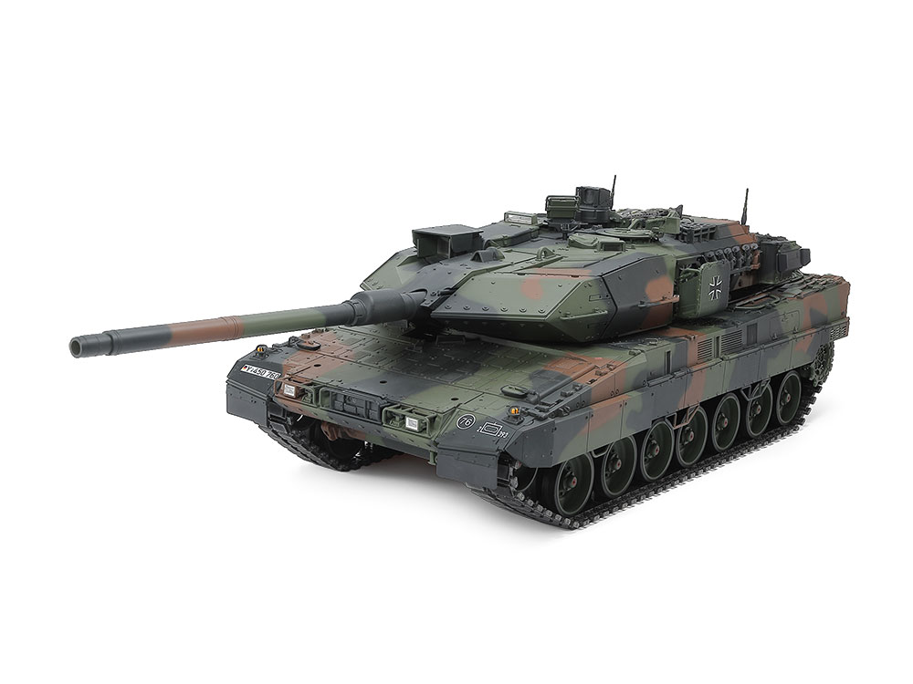 Tamiya 56020 Rc Leopard 2 A6 1/16 scale / Tamiya USA