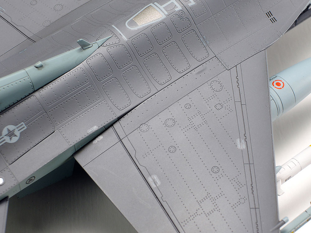 タミヤ 1/72 ウォーバードコレクション ロッキード マーチン F-16CJ [ブロック50] ファイティング ファルコン（フル装備仕様） | タミヤ