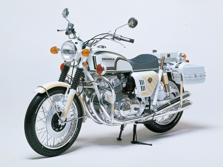 無料配達タミヤ　1/6 ホンダ　CB750Four ボリスタイプ　末組み立て品 ホンダ