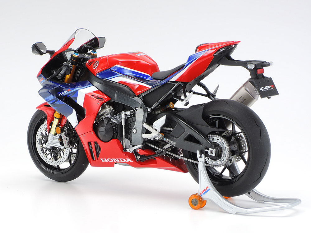 タミヤ 1/12 マスターワークコレクション Honda CBR1000RR-R FIREBLADE