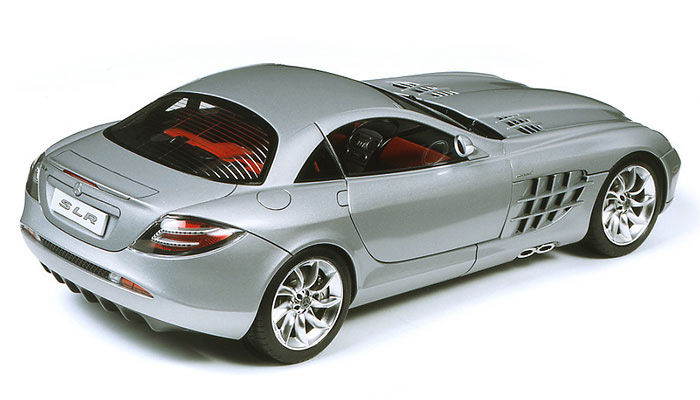 完売】 Motormax メルセデス ベンツ ミニカー 1 24 Mercedes SLR