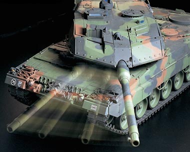 タミヤ 1/16 RCタンクシリーズ ドイツ レオパルト2A6 フル 