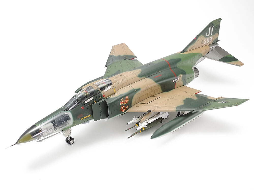 タミヤ 1/32 エアークラフトシリーズ マクダネル・ダグラス F-4E ファントムII 初期生産型 | タミヤ