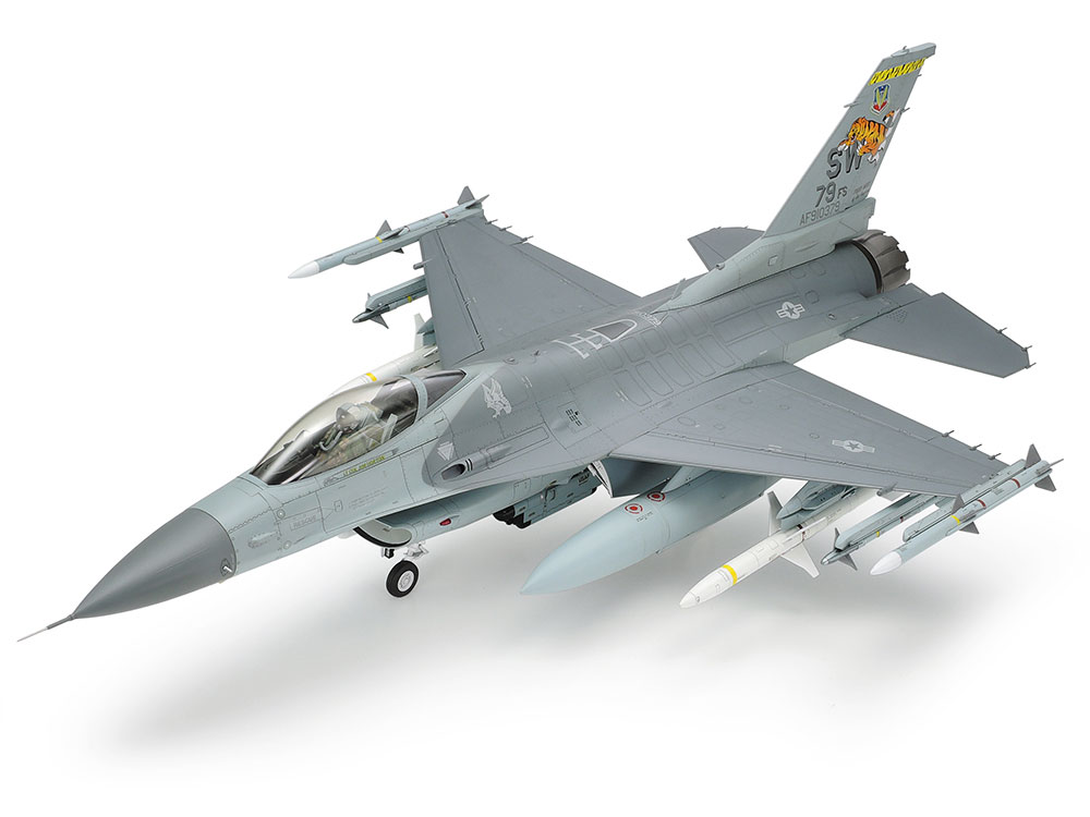 タミヤ 1/32 エアークラフトシリーズ F-16CJ［ブロック50］ファイティング ファルコン | タミヤ