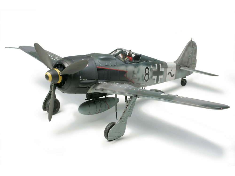 1/48 SCALE FOCKE-WULF FW 190 A-8/A-8 R2 | TAMIYA