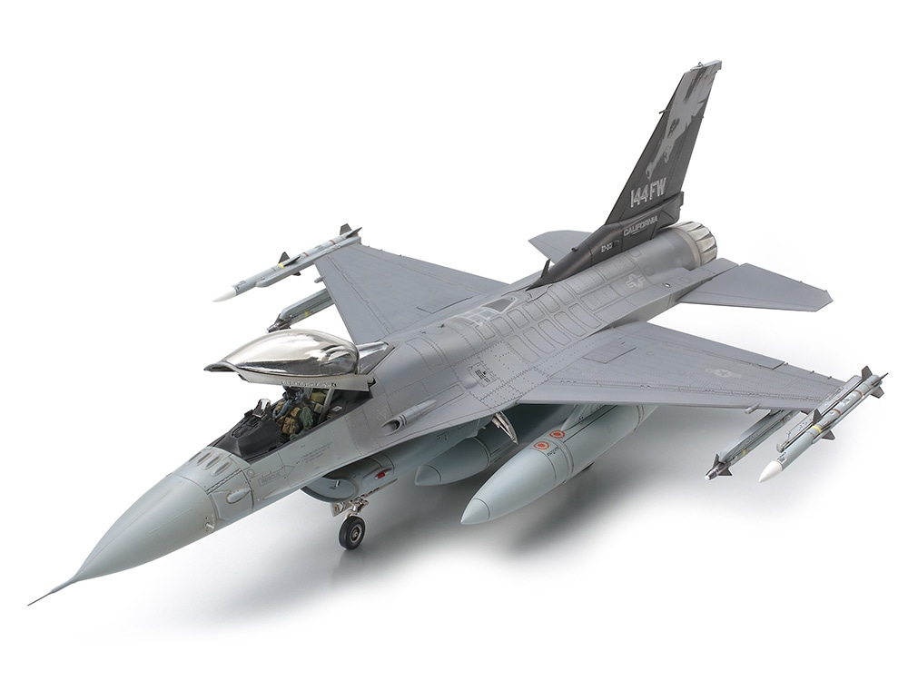 高評価人気1/48 F16 FALCON U.S. Air Force No.259 模型・プラモデル